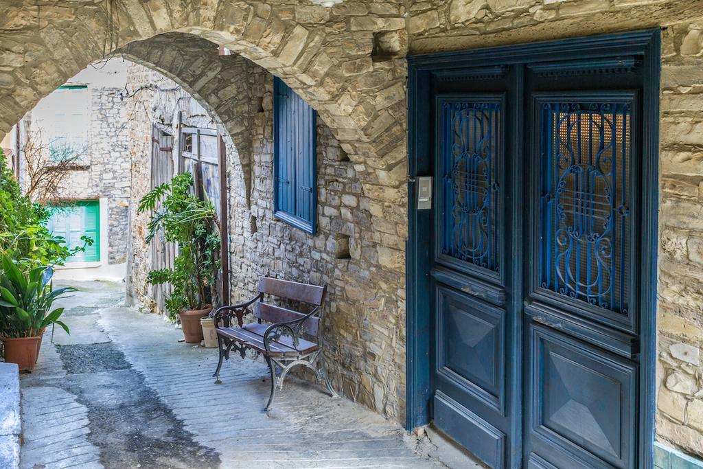 Redblue Door Two Traditional Listed Houses Pano Lefkara Exterior foto